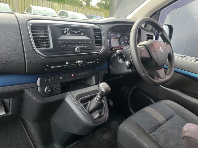 Image for 2018 Peugeot Expert 1.6 HDI ACTIVE TRAVELLER // 8 SEATS // BLUETOOTH