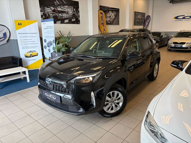 Image for 2022 Toyota Yaris Cross 1.5 Hybrid5DR Auto. New NCT, Alloy Wheels, MFSW, Sat Nav, Reverse Camera, Full Electrics, Cruise Control, Climate Control, Mirror Link, BT, and more.