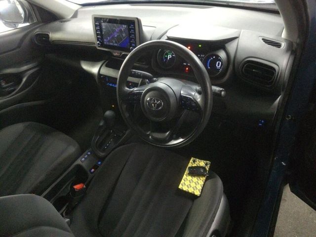 Image for 2022 Toyota Yaris Cross 1.5 HYBRID AUTOMATIC SUV - CRUISE CONTROL REAR CAMERA/PARKING RADAR