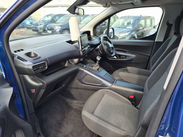 Image for 2022 Peugeot Rifter Wheelchair Access Lowered Floor