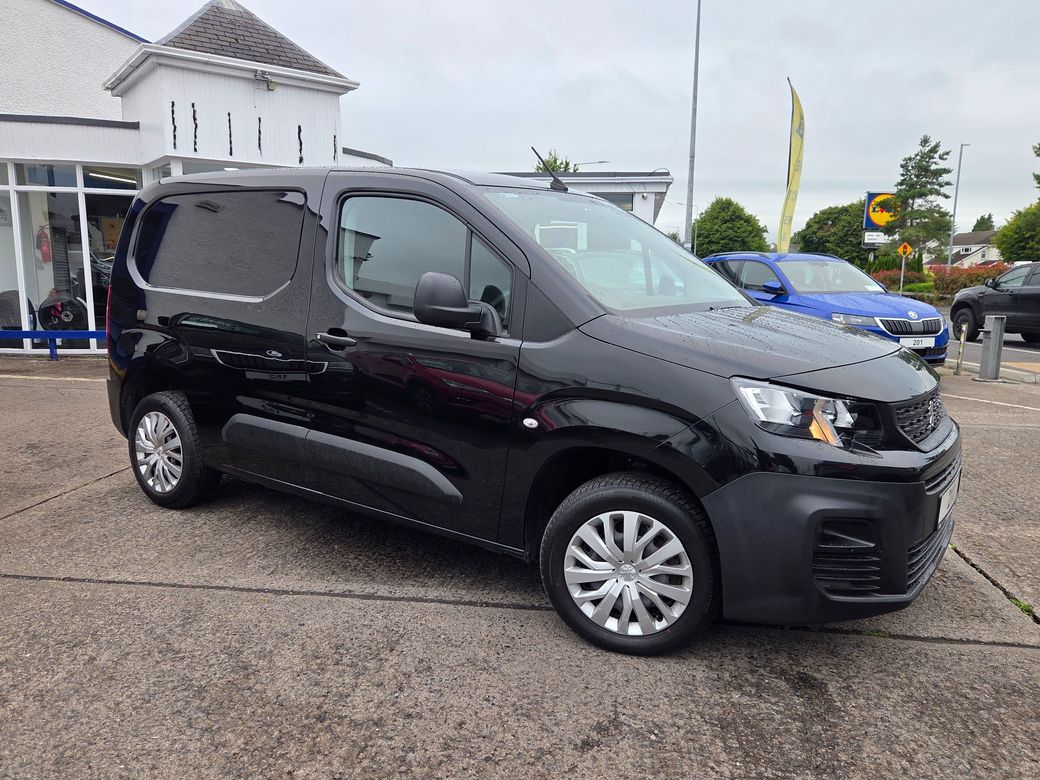 Image for 2021 Peugeot Partner BLUEHDI PROFESSIONAL L1