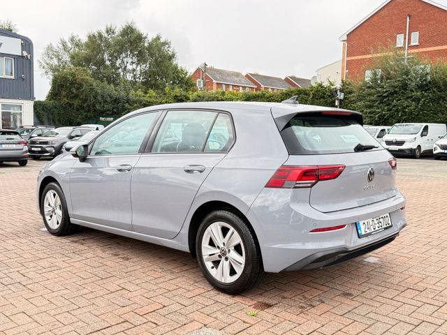 Image for 2024 Volkswagen Golf Life 1.0 TSI 110HP 5DR