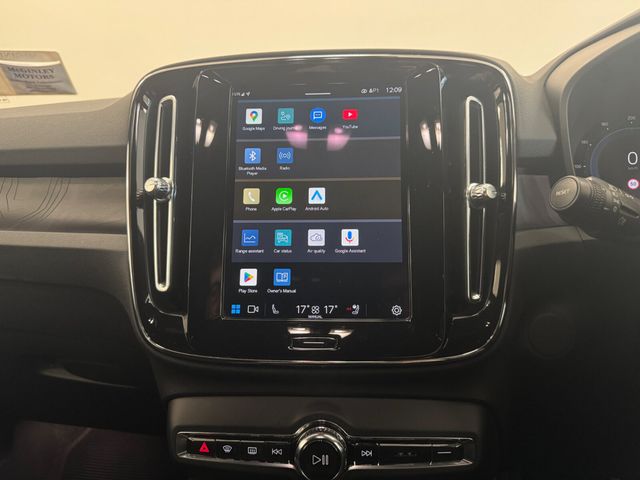 Image for 2022 Volvo XC40 BEV 231hp Plus