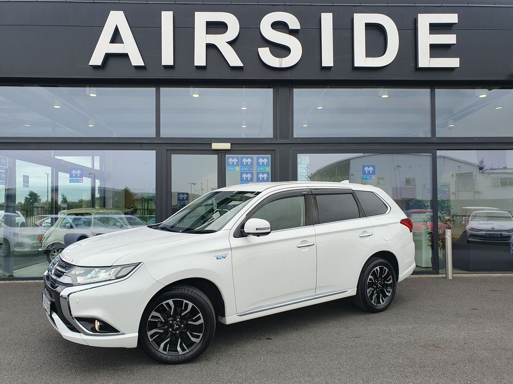Image for 2016 Mitsubishi Outlander LEATHER * PLUG-IN HYBRID * 2.0 PHEV 4X4