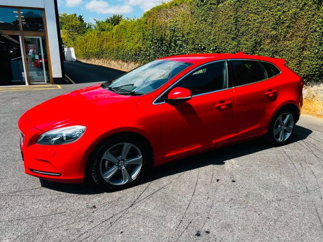Image for 2014 Volvo V40 FINANCE AVAILABLE