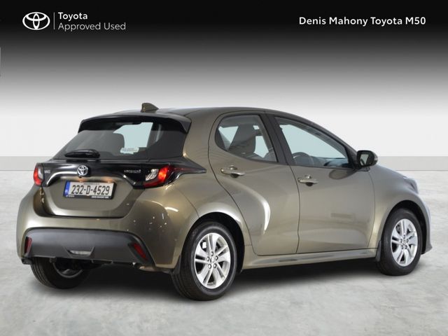 Image for 2023 Toyota Yaris Luna Hybrid Auto