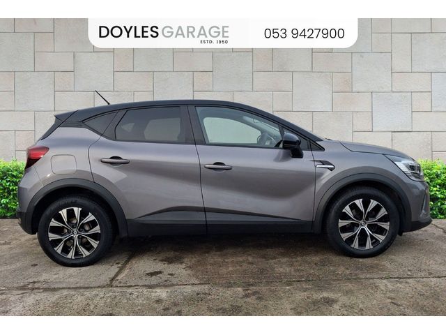 Image for 2022 Renault Captur Limited 1.0 TCe Petrol 90bhp