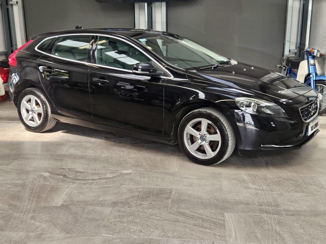 Image for 2016 Volvo V40 D2 (120hp) SE+Leather