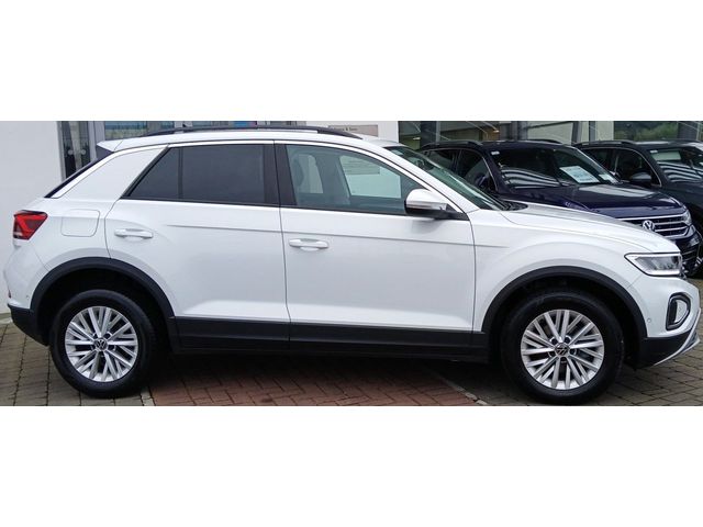 Image for 2024 Volkswagen T-Roc Life 2.0 TDI 116HP **REARVIEW CAMERA, HEATED FRONT SEATS, FINANCE AVAILABLE**