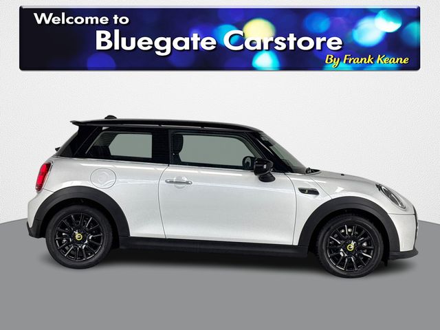 Image for 2022 Mini Cooper ELECTRIC LEVEL 1**DIGITAL DASH**KEYLESS START**DIGITAL MEDIA DISPLAY**ELCTRIC HANDBRAKE**CLOTH INTERIOR**ISOFIX**FINANCE ARRANGED**MULTIFUNCTIONAL STEERING WHEEL**FINANCE ARRANGED**