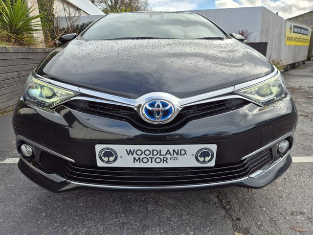 Image for 2016 Toyota Auris 1.8 HYBRID / SOL G-PACK / TOP SPEC / TAX €180 