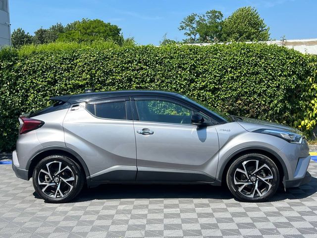 Image for 2019 Toyota C-HR 1.8 HYBRID AUTO // HALF LEATHER INTERIOR // LANE ASSIST // DIAMOND CUT ALLOYS