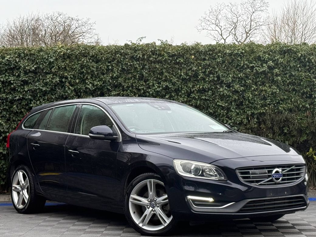 Image for 2018 Volvo V60 D4 CLASSIC 2.0 D // SERVICE HISTORY // OPENING SUNROOF // ADAPTIVE CRUISE CONTROL
