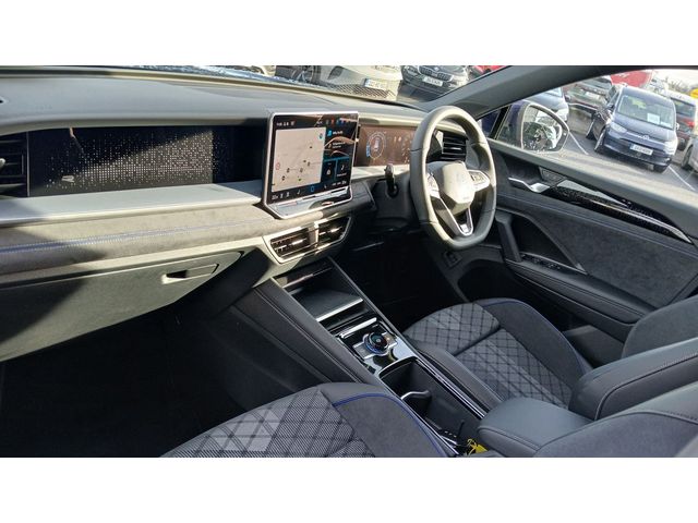 Image for 2025 Volkswagen Tayron R-LINE 75 2.0 TDI 150HP **7 SEATER, SUNROOF, AUTOMATIC, PARK ASSIST**