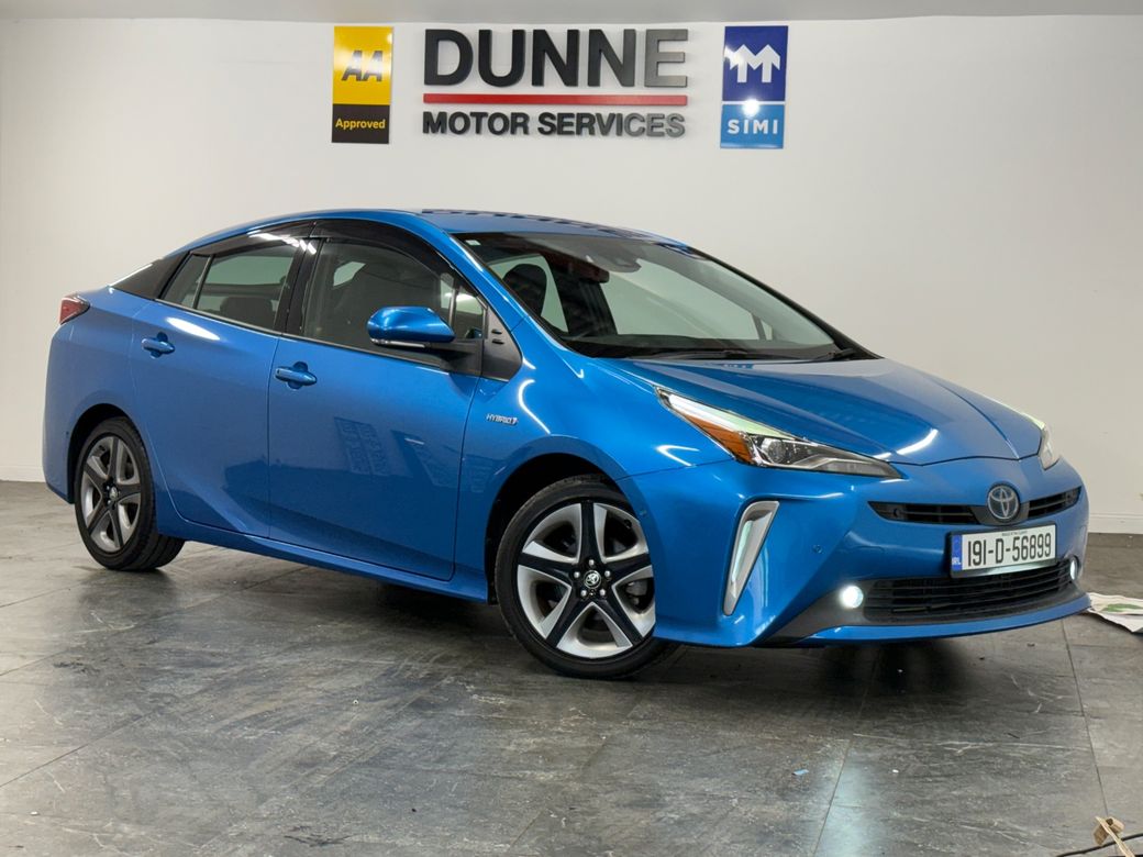 Image for 2019 Toyota Prius **LUXURY MODEL **LANE ASSIST **ADAPTIVE CRUISE CONTROL **HEATED LEATHER SEATS **TOUCH SCREEN RADIO **DIGITAL DASH **MULTI FUNCTION STEERING **DUAL DIGITAL CLIMATE CONTROL **KEYLESS ENTRY **REVERSING 