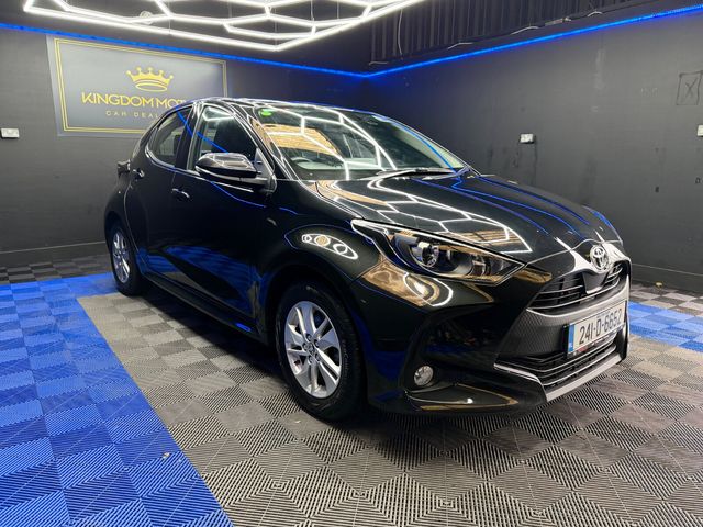 Image for 2024 Toyota Yaris Yaris Hybrid Luna