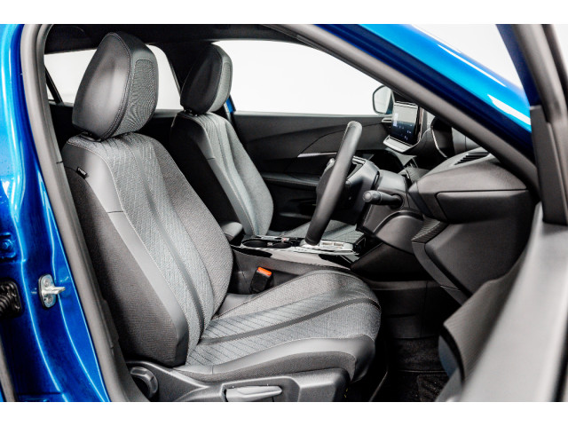 Image for 2026 Peugeot 2008 E-Allure 54kWh Auto 156HP - Protection pack, Gap, CRI or Peugeot protect