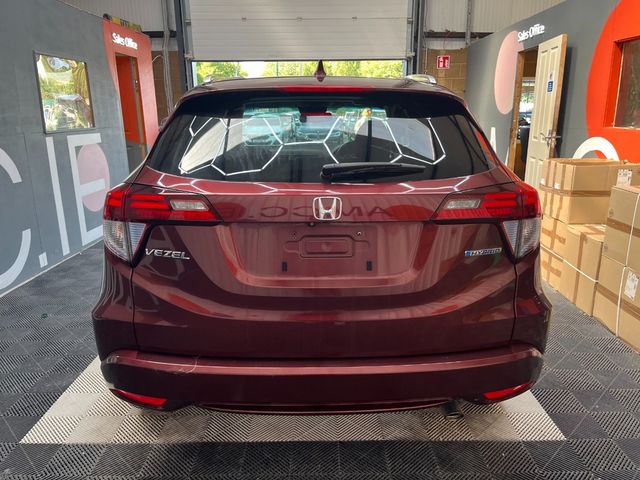 Image for 2015 Honda Vezel 2015 HONDA VEZEL HYBRID Z 1.5 AUTOMATIC / CRUISE CONTROL / PARKING CAMERA / HEATED SEATS / PADDLE SHIFTERS AND MORE