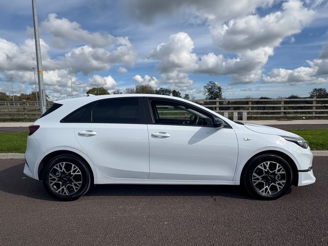 Image for 2025 Kia Ceed 1.6 Diesel **LIMIT EDITION** Only 10, 000 Kms **Showroom Condition, Reversing Camera, Parking Sensors, Bluetooth, Multifunctional Steering Wheel **2 years AA** membership
