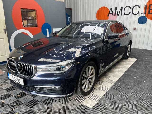 Image for 2017 BMW 7 Series 2017 BMW 740E IPERFORMANCE EXECUTIVE AUTOMATIC / CRUISE CONTROL / 360 PARKING CAMERA / ELECTRIC MEMORY HEATED & MASSAGING SEATS / HEATED REAR SEATS / PANORAMIC SUNROOF / AMBIENT LIGHTS