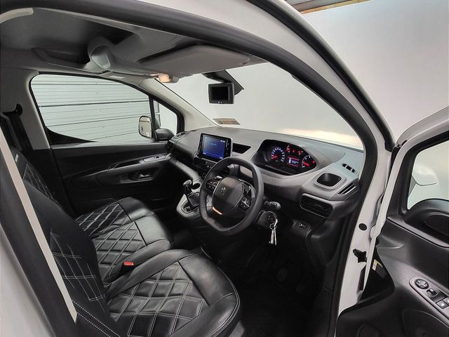 Image for 2021 Peugeot Partner PARTNER PROFESSIONAL PLUS 1.5 Fiance from €57 per week