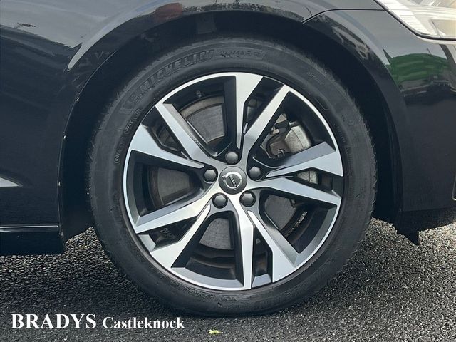 Image for 2021 Volvo V60 R-Design Recharge T6 18.8 kWh AWD Twin Engine PHEV