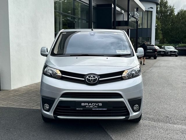 Image for 2019 Toyota Proace 2.0 D-4D 9 SEATS MWB Proace Verso Shuttle