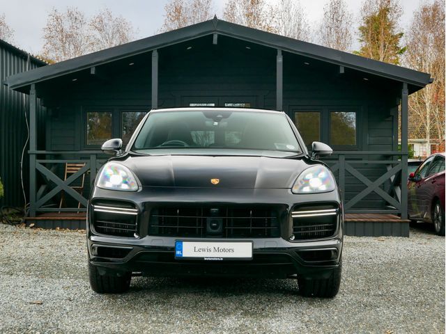 Image for 2022 Porsche Cayenne TURBO S E-HYBRID, CARBON CERAMICS, BOSE, SUNROOF, SPORTS EXHAUST, HUD, ADAPTIVE CRUISE CONTROL