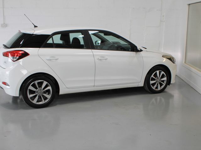 Image for 2017 Hyundai i20 Active Deluxe 5DR