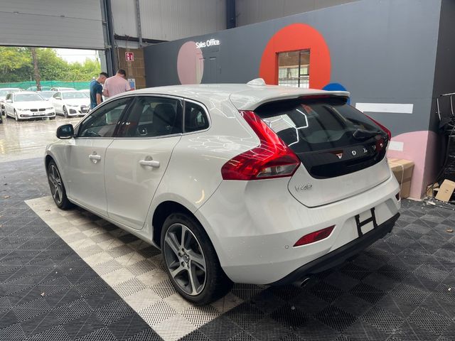 Image for 2016 Volvo V40 €12950! 2016 VOLVO V40 D4 2.0 AUTOMATIC / CRUISE CONTROL / PARKING CAMERA / ELECTRIC MEMORY & HEATED SEATS / PADDLE SHIFTERS AND MORE
