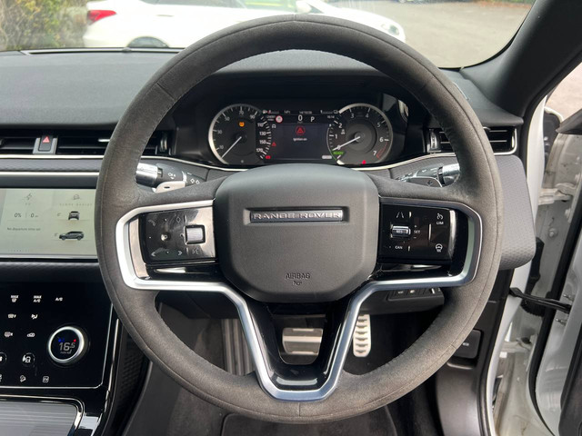 Image for 2022 Land Rover Range Rover Evoque EVOQUE R-DYNAMIC // LOW MILEAGE // REVERSE CAMERA // HEATED & POWERED SEATS