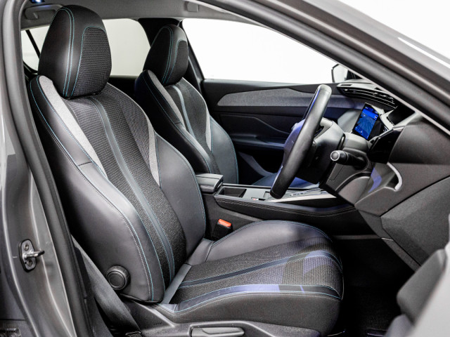 Image for 2024 Peugeot 308 E-Allure 54kWh Auto 155HP