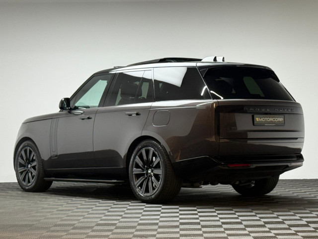 Image for 2025 Land Rover Range Rover P550E AUTOBIOGRAPHY