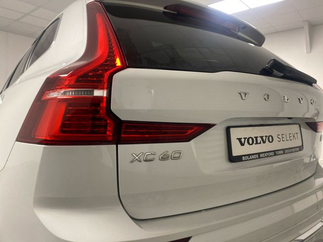 Image for 2023 Volvo XC60 White Volvo XC60 Plug-in Hybrid