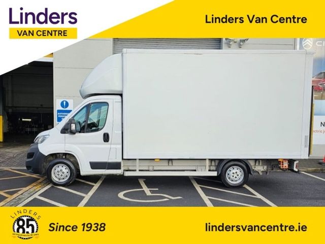 Image for 2023 Opel Movano 3.5T BOX BODY 750KG TAILLIFT