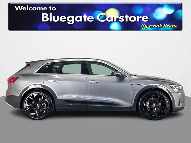 Image for 2022 Audi e-tron 55 QUATTRO**NEW 22"ALLOYS**PANORAMIC SUNROOF**CREAM LEATHER INTERIOR**FRO NT HEATED SEATS**ELECTRIC TAILGATE**TOUCH SCREEN CLIMATE CONTROL**TOUCH SCREEN MEDIA DISPLAY**REVERSE CAMERA**APPLE CARPLAY**