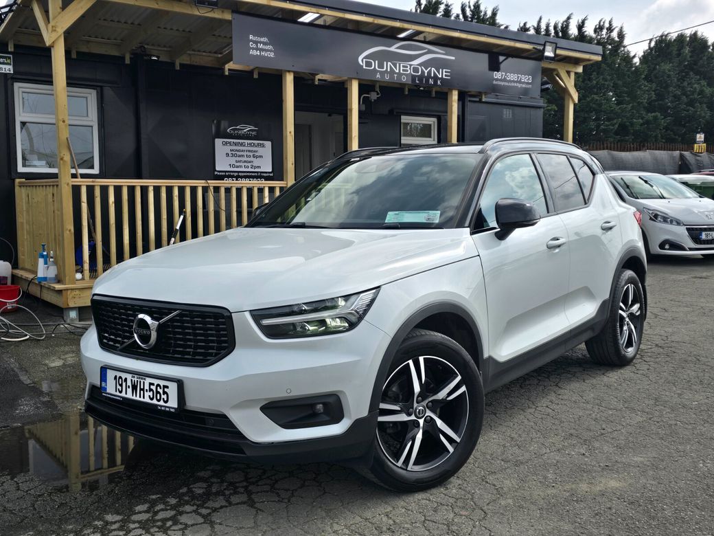 Image for 2019 Volvo XC40 D3 (150hp) R-Design