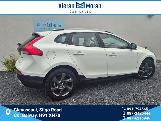 Image for 2016 Volvo V40 AUTO