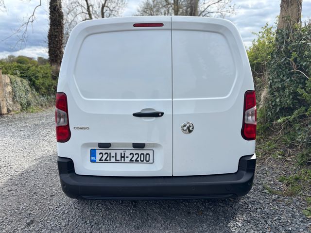 Image for 2022 Vauxhall Combo Combo Dynamic 2000 100PS 5DR