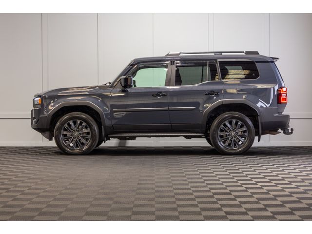 Image for 2025 Toyota Landcruiser Platinum 7 Seater