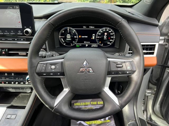 Image for 2022 Mitsubishi Outlander 7-SEATER 2.4 HYBRID AUTO ** HUGE SPEC ** // OPENING PAN ROOF // MASSAGE SEATS // HEADS-UP DISPLAY 
