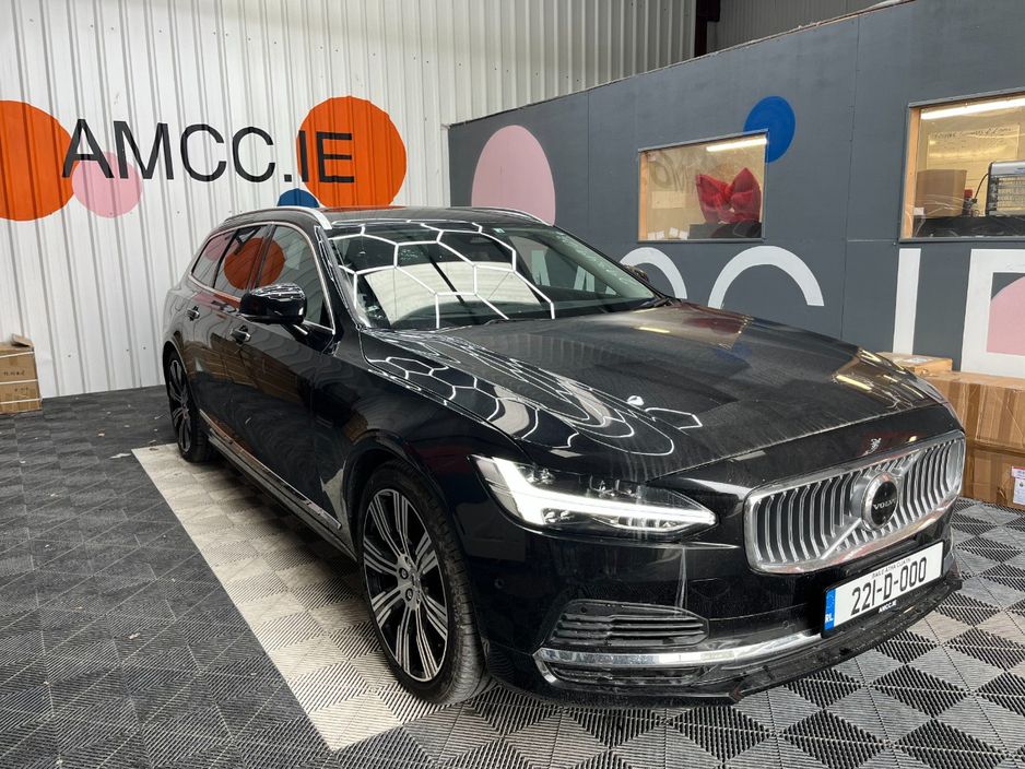 Image for 2022 Volvo V90 2022 VOLVO V90 T8 PLUG-IN 2.0 AUTOMATIC / CRUISE CONTROL / PARKING CAMERA / ELECTRIC MEMORY & HEATED SEATS / HEATED STEERING WHEEL / PANORAMIC SUNROOF / APPLE CARPLAY AND MORE