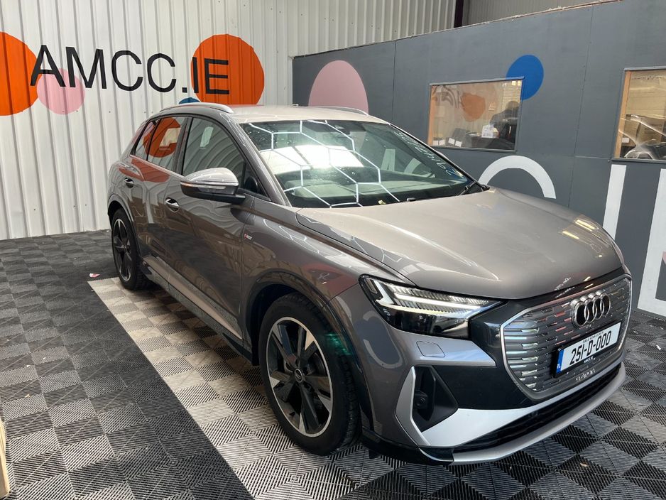 Image for 2025 Audi Q4 e-tron 2025 AUDI Q4 E-TRON 45 S-LINE AUTOMATIC / CRUISE CONTROL / 360 CAMERA / ELECTRIC MEMORY & HEATED SEATS / PADDLE SHIFTERS / AMBIENT LIGHTS / APPLE CARPLAY AND MORE