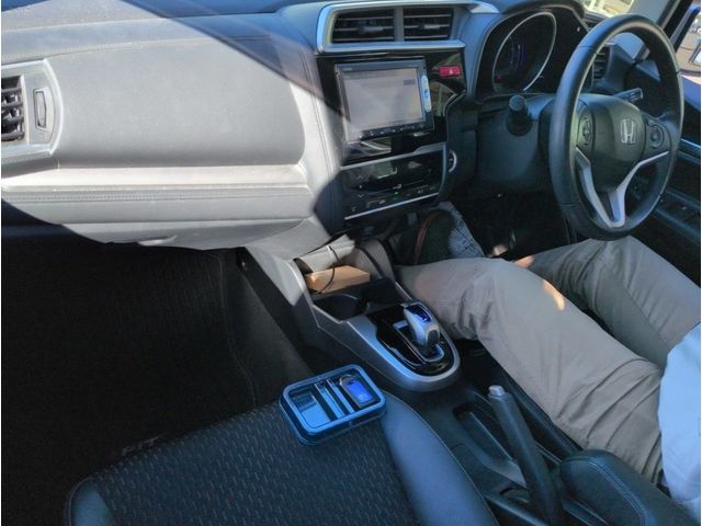 Image for 2015 Honda Fit Hybrid 1.5 i-VTEC Automatic