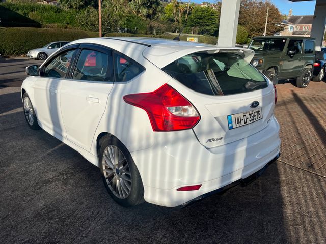 Image for 2014 Ford Focus 1.0 Ecoboost Zetec S 125PS 5DR