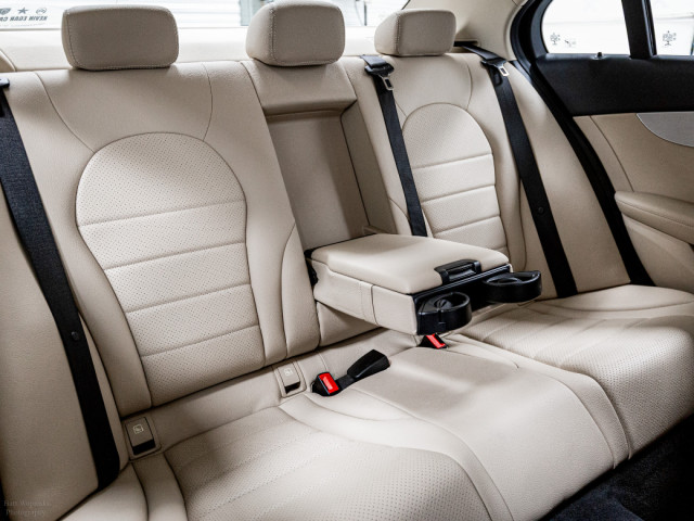 Image for 2018 Mercedes-Benz C Class C200d Avantgarde Auto 135HP