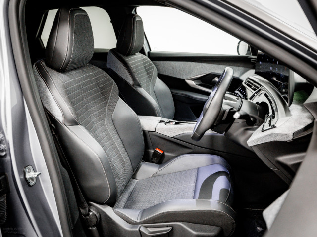 Image for 2024 Peugeot 3008 Allure Hybrid Auto 145HP