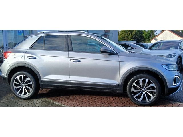 Image for 2023 Volkswagen T-Roc Style 2.0 TDI 116HP **REAR VIEW CAMERA, APP CONNECT, PARK ASSIST**