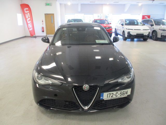 Image for 2017 Alfa Romeo Giulia Giulia 2.2jtd 180HP Super LUX 4DR AUTO-LEATHER-CAMERA-SAT NAV
