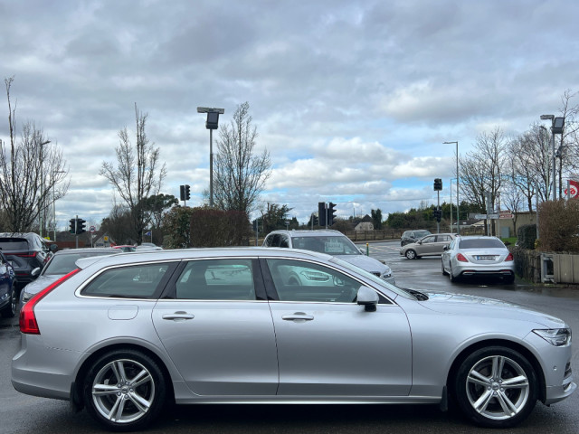 Image for 2019 Volvo V90 D4 MOMENTUM AUTO *1 OWNER & LOW KMS*
